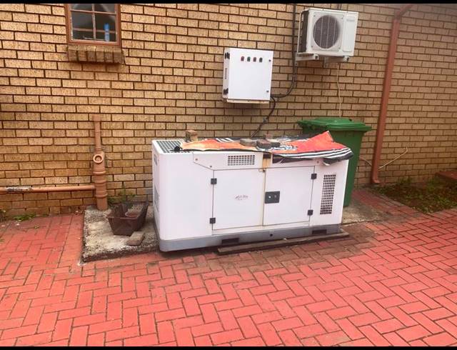 4 BEDROOM HOUSE FOR SALE IN EASTDENE